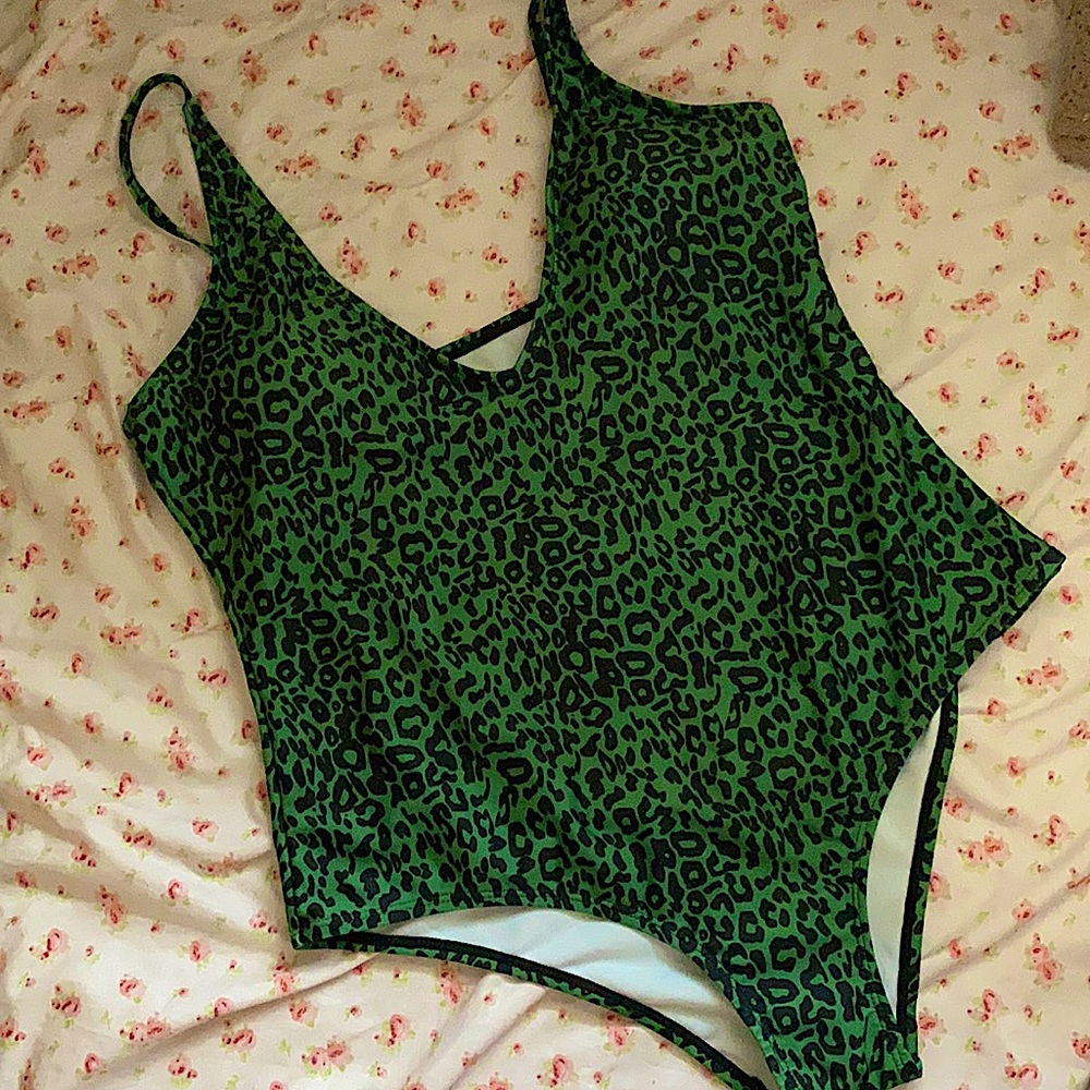 Nastygal green cheetah print onepiece bathingsuit